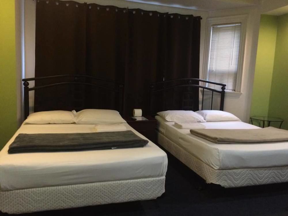 Adas Guesthouse Торонто Экстерьер фото